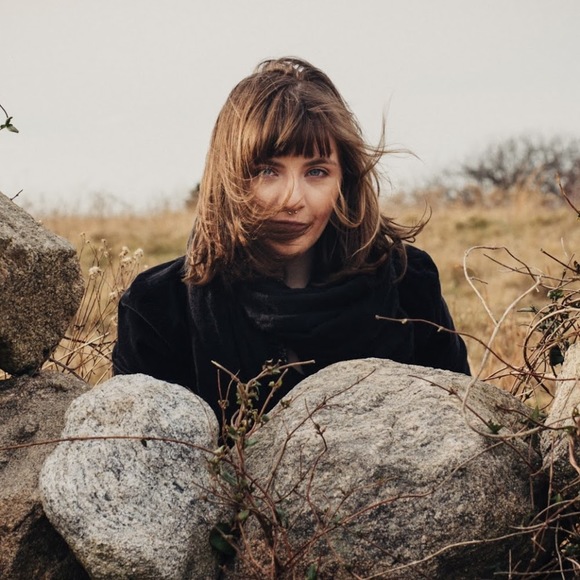 Meet your Posher, Thea - Picture 1 of 1